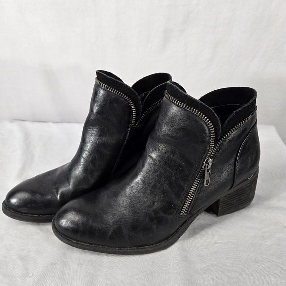 BOC By Born Dempsey Black Zip Leather Booties Women's Sz 8 Blocked Stacked Heel - Picture 1 of 10